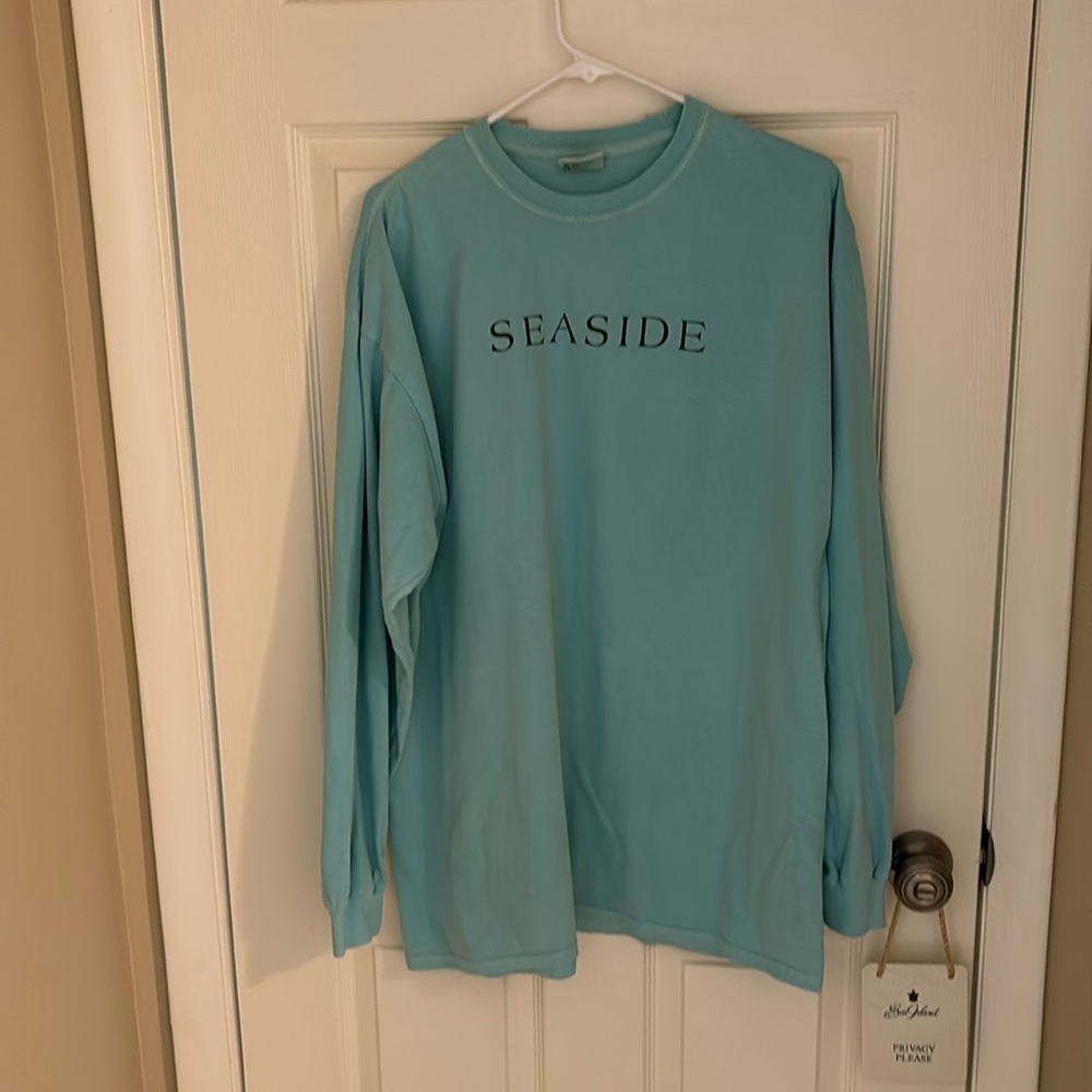 Long sleeved tee shirt